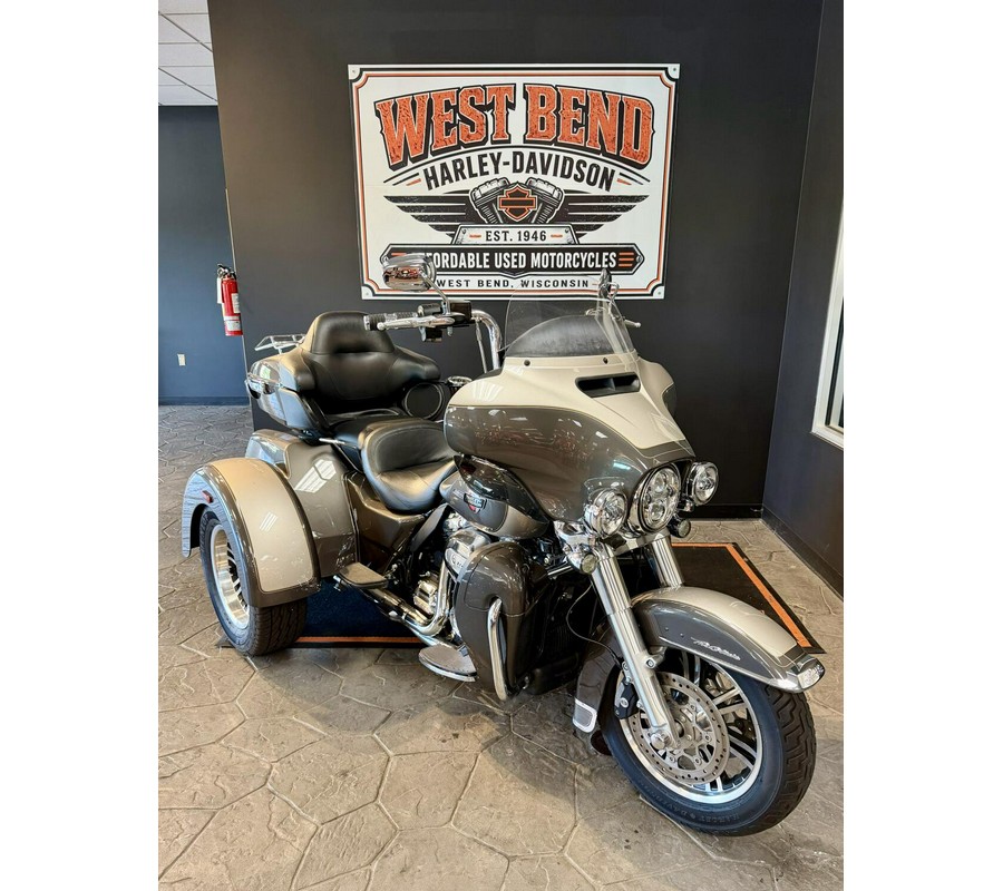 2023 Harley-Davidson Tri Glide Ultra Gray Haze/Silver Fortune