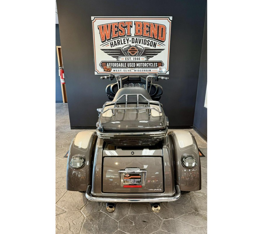 2023 Harley-Davidson Tri Glide Ultra Gray Haze/Silver Fortune