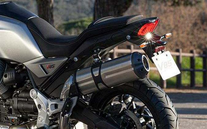 2025 Moto Guzzi V85 Strada