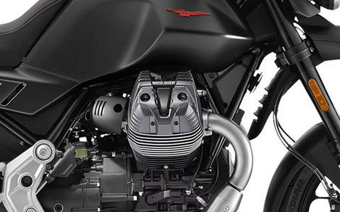 2025 Moto Guzzi V85 Strada