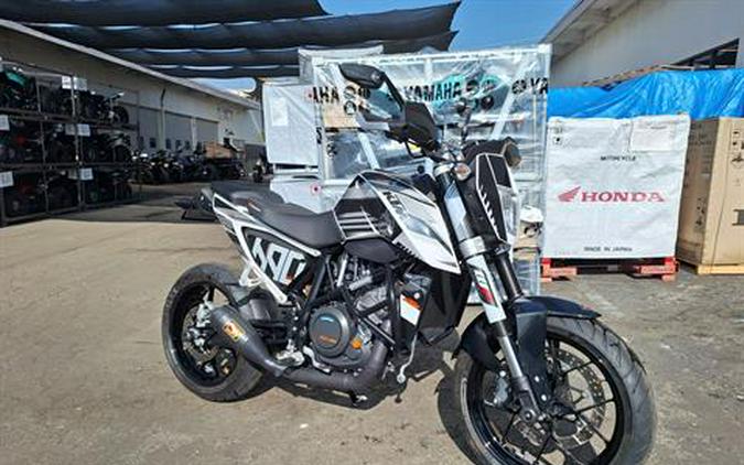 2017 KTM 690 Duke