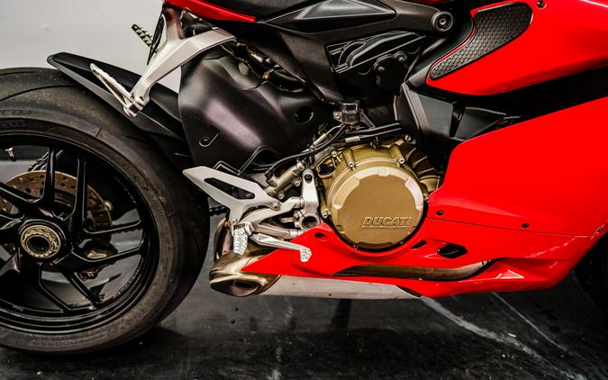 2014 Ducati Superbike 1199 Panigale