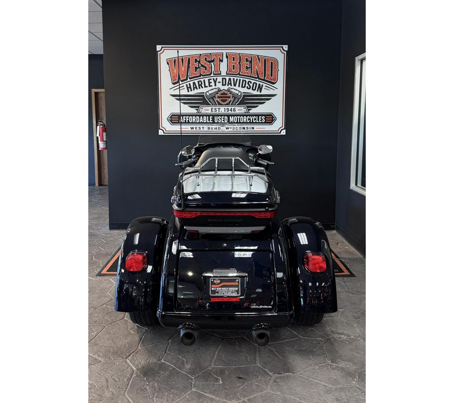 2019 Harley-Davidson Tri Glide Ultra Midnight Blue/Barracuda Silver