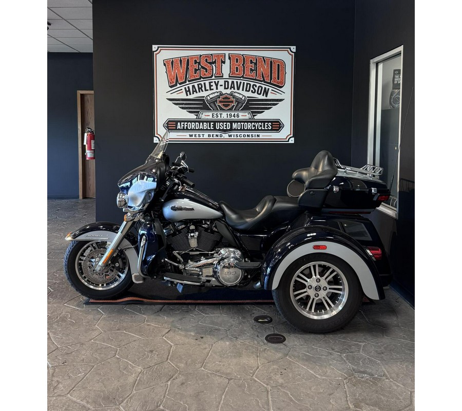 2019 Harley-Davidson Tri Glide Ultra Midnight Blue/Barracuda Silver