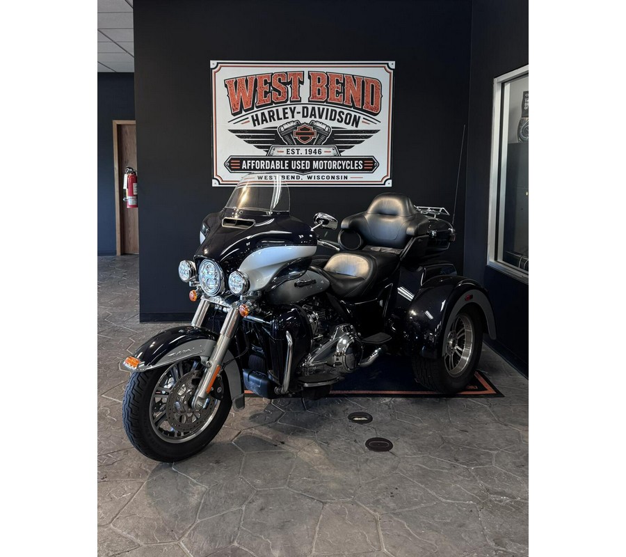 2019 Harley-Davidson Tri Glide Ultra Midnight Blue/Barracuda Silver