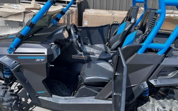 2020 Can-Am® Commander™ XT™ 800R Carbon Black & Octane Blue