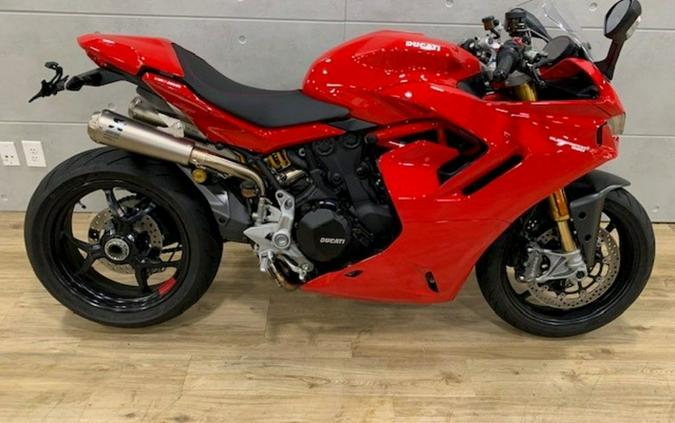 2023 Ducati SuperSport 950 S Ducati Red