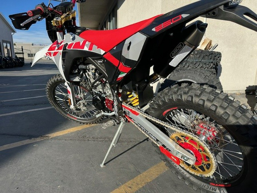 2025 Fantic XEF 250 trail