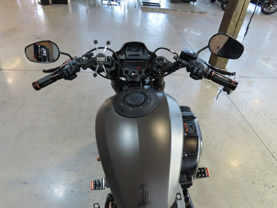 2019 Harley-Davidson® FXDRS FXDR™ 114