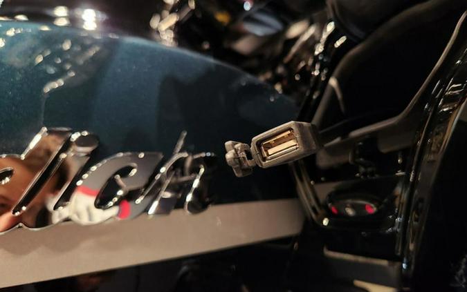 2026 Indian Pursuit Limited 112 W/Powerband Audio Cascade Gre