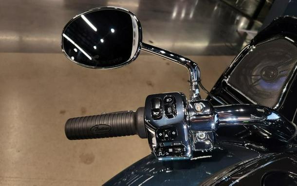 2026 Indian Pursuit Limited 112 W/Powerband Audio Cascade Gre