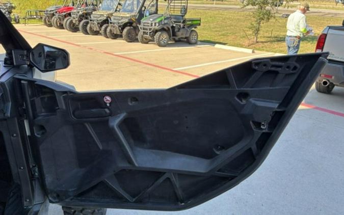 2023 Can-Am Commander XT-P