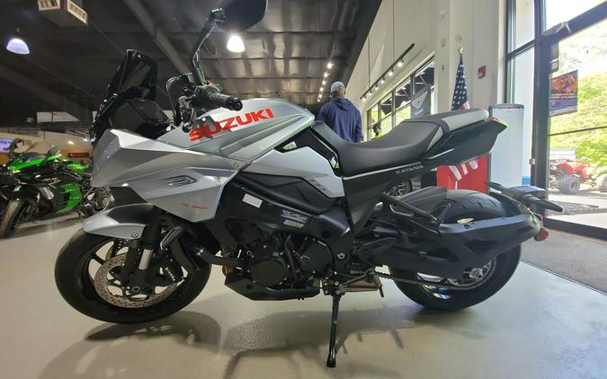 2020 Suzuki Katana Urban Review: Twisties to Traffic