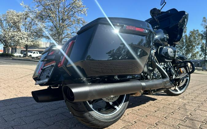 FLTRX 2024 Road Glide®