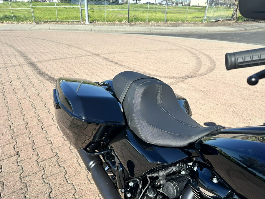 FLTRX 2024 Road Glide®