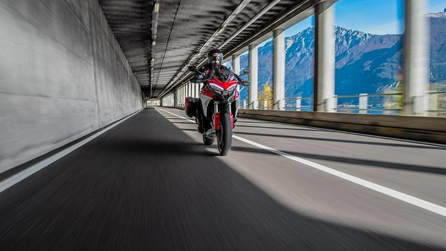 2025 Ducati Multistrada V4S Travel and Radar