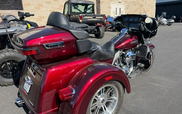 2015 Harley-Davidson FLHTCU Electra Glide Ultra Classic Trike