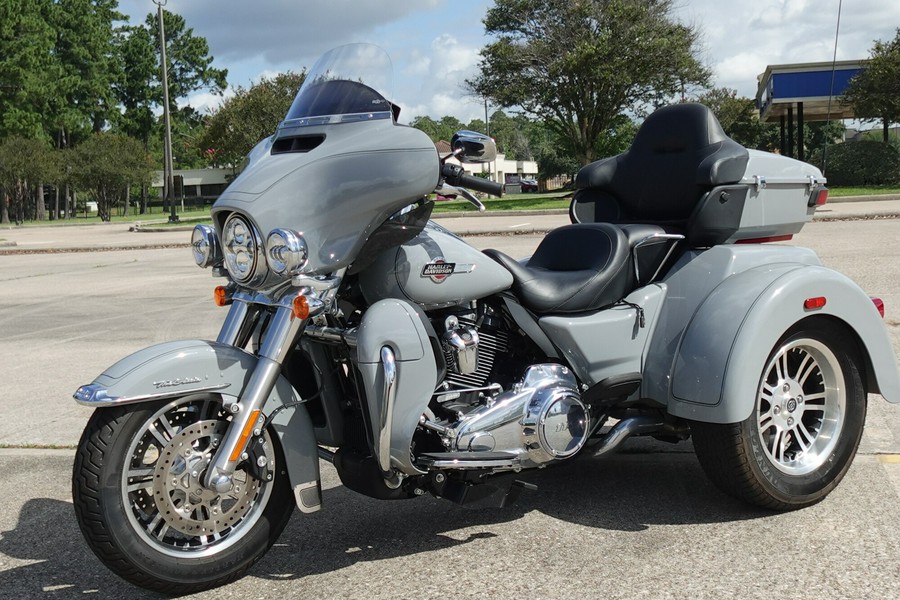 2024 Harley-Davidson Tri Glide FLHTCUTG