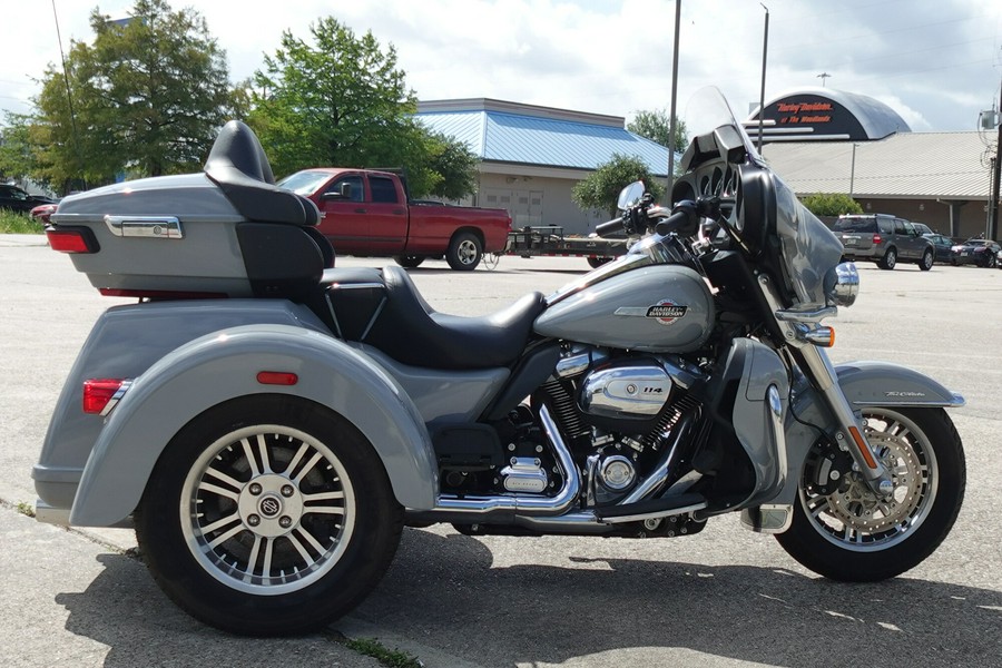 2024 Harley-Davidson Tri Glide FLHTCUTG