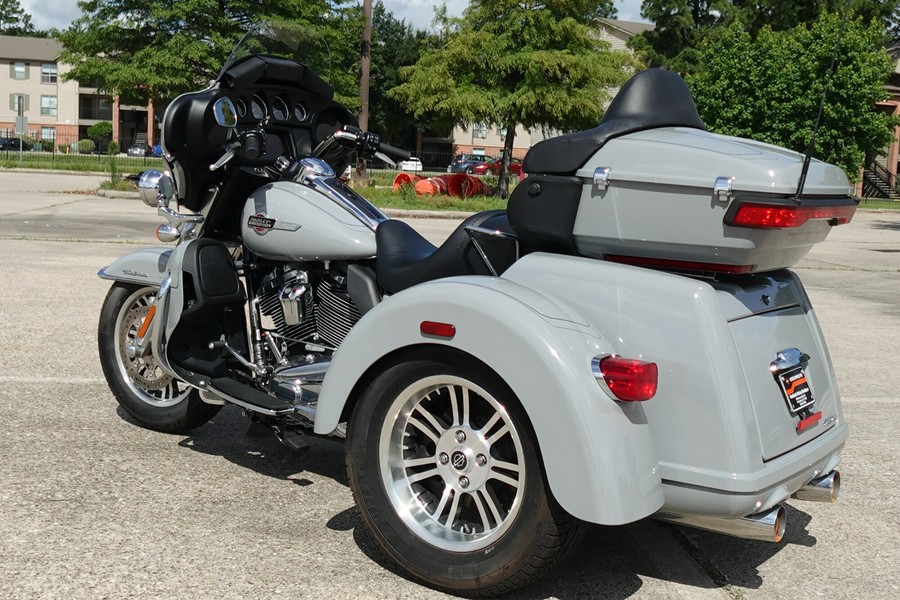 2024 Harley-Davidson Tri Glide FLHTCUTG