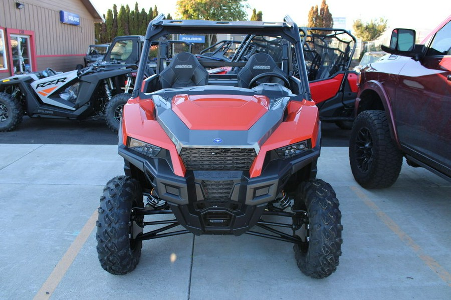 2024 Polaris® General 1000 Premium