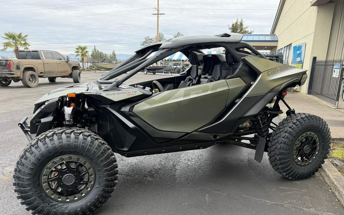 2026 Can-Am® Maverick R X rc