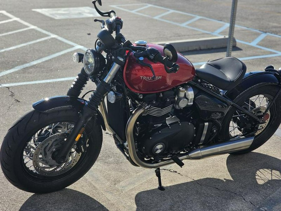 2024 Triumph Bonneville Bobber Red Hopper