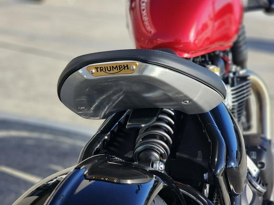 2024 Triumph Bonneville Bobber Red Hopper