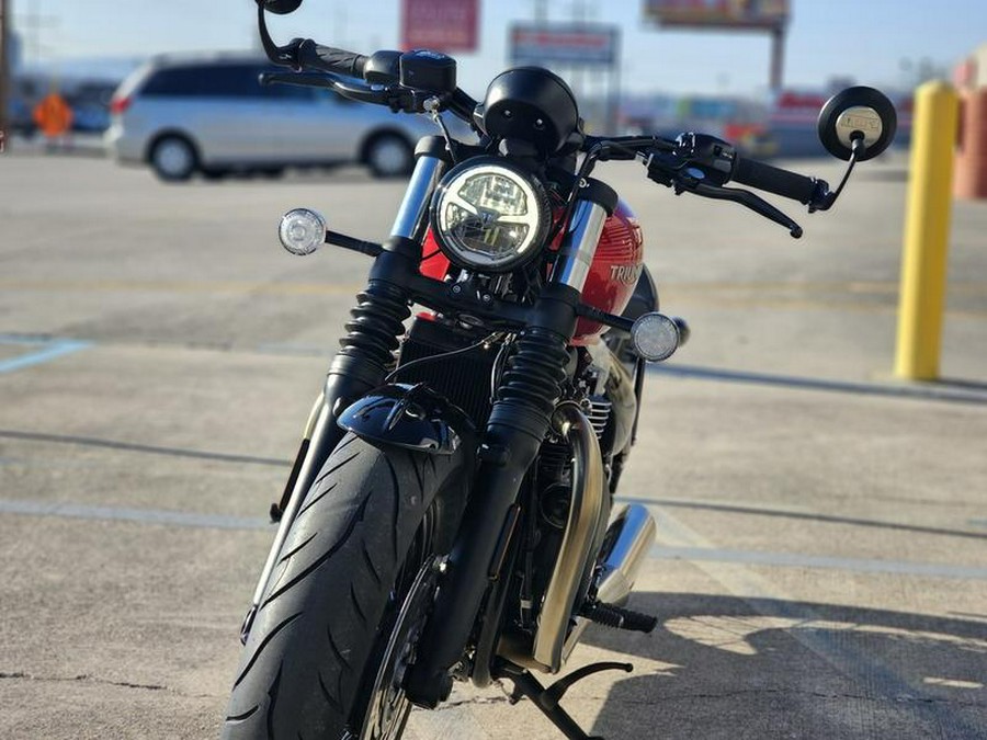 2024 Triumph Bonneville Bobber Red Hopper