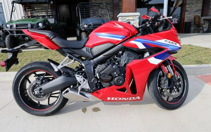 2025 Honda CBR650R E-Clutch