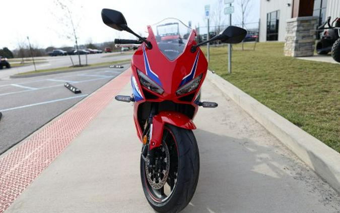 2025 Honda CBR650R E-Clutch