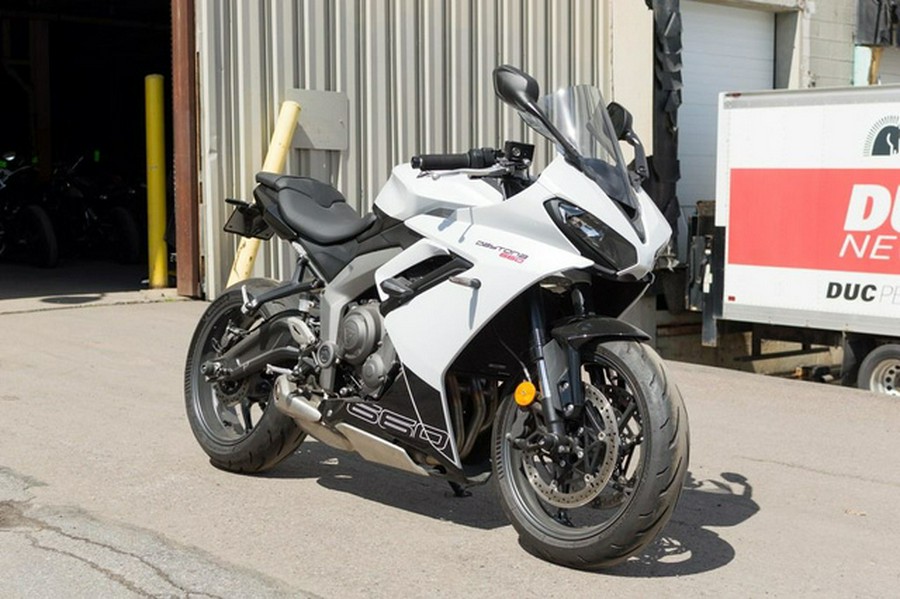 2025 Triumph Daytona 660 Snowdonia WhiteSapphire Black