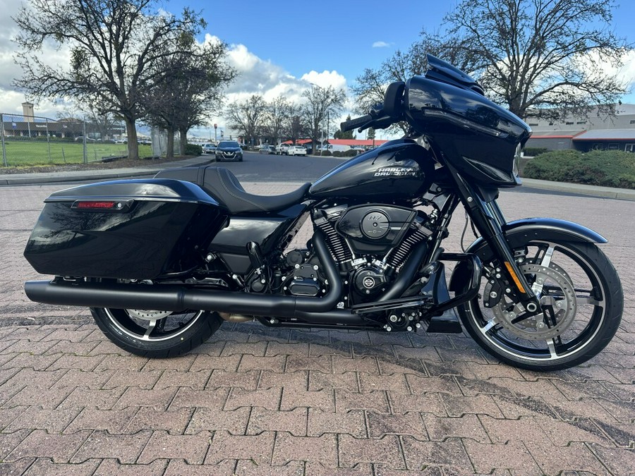 FLHX 2024 Street Glide®