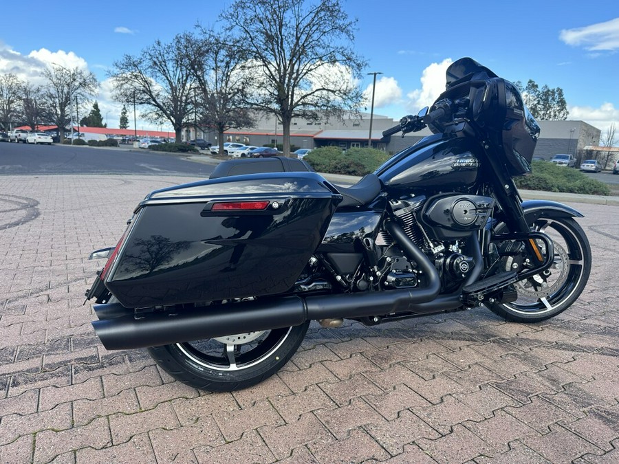 FLHX 2024 Street Glide®