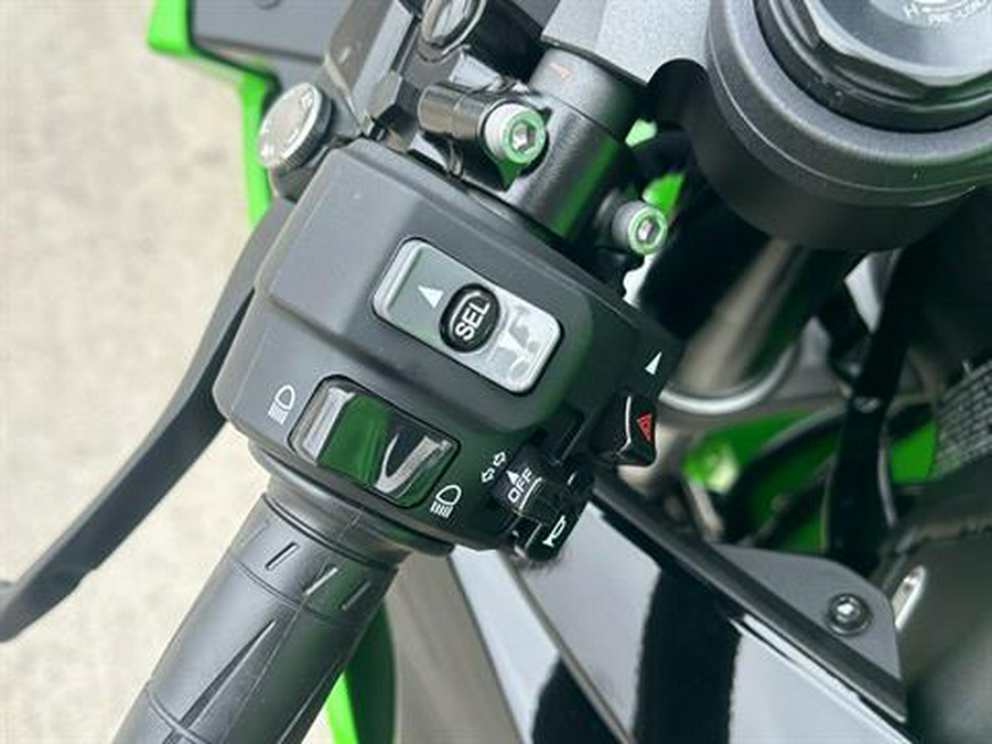 2025 Kawasaki Ninja ZX-6R KRT Edition