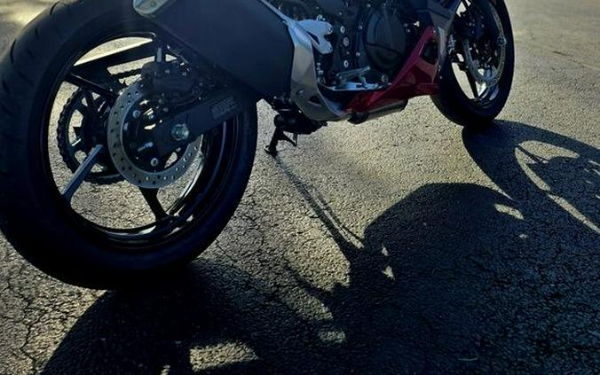2026 Kawasaki Ninja® 500 SE ABS