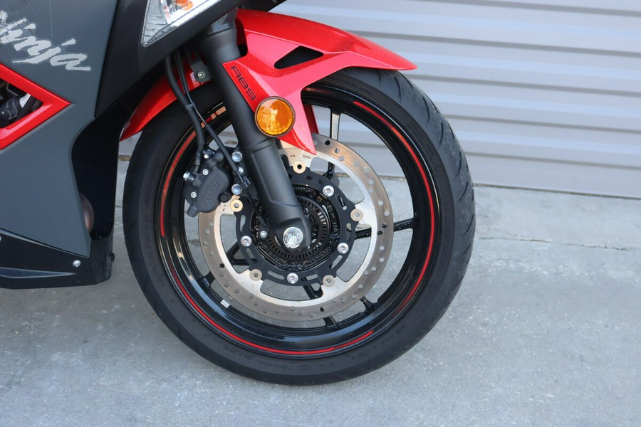 2025 Kawasaki Ninja 500 ABS