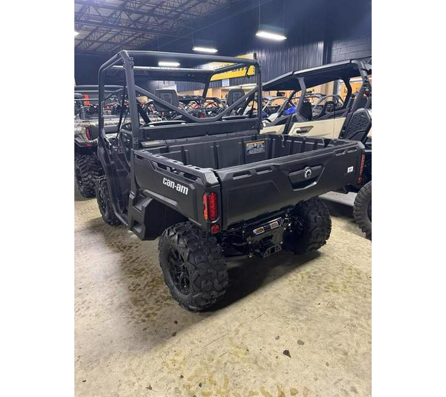 2025 Can-Am® Defender DPS HD7 Compass Green