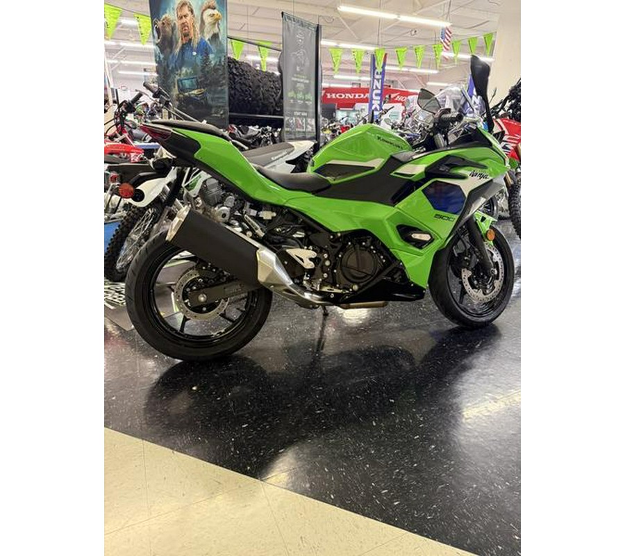 2026 Kawasaki Ninja® 500 SE ABS