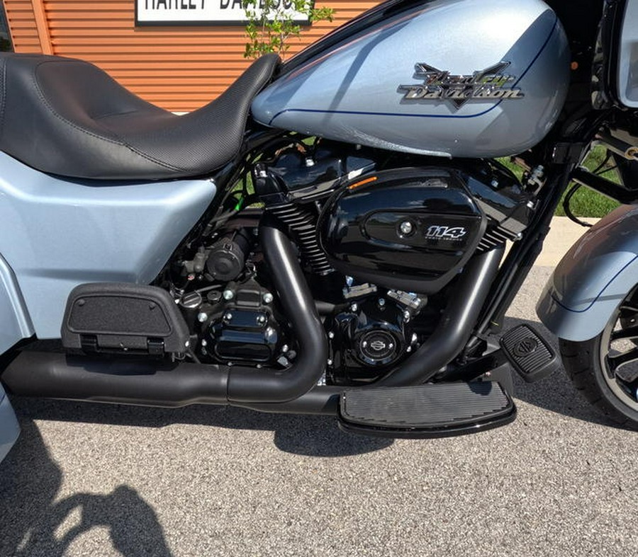 2024 Harley-Davidson® FLTRT - Road Glide® 3