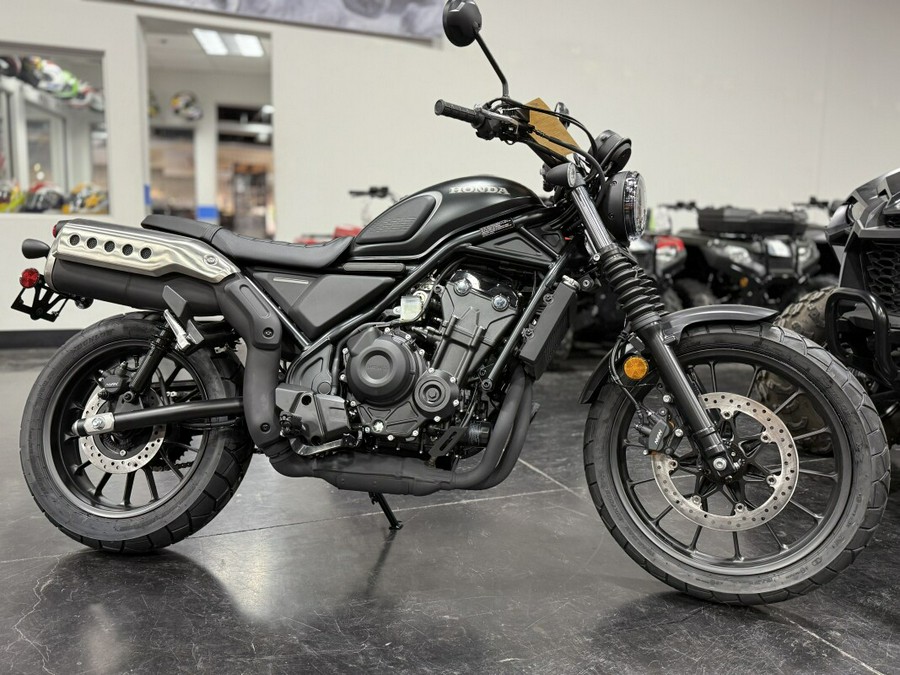 2025 Honda SCL500 Matte Black Metallic
