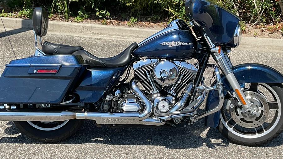 2012 FLHX STREET GLIDE - Harley-Davidson®