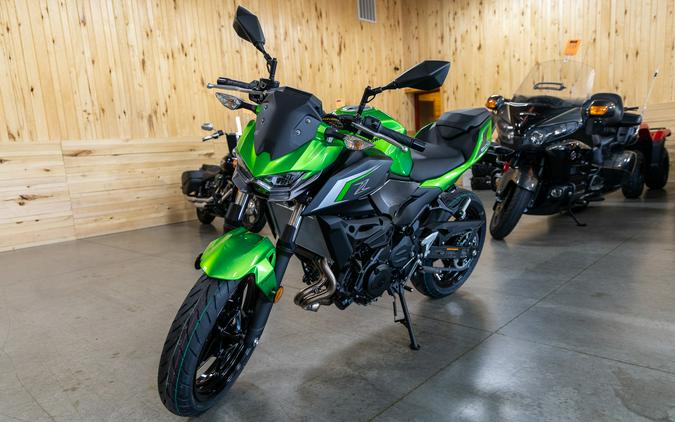 2024 Kawasaki Z500 ABS - Candy Lime Green/Metallic Flat Spark Black/Metallic Graphite Gray