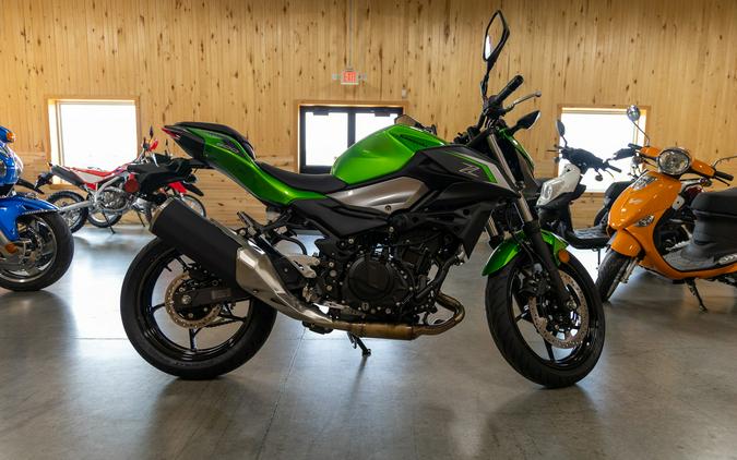 2024 Kawasaki Z500 ABS - Candy Lime Green/Metallic Flat Spark Black/Metallic Graphite Gray