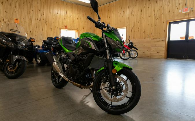 2024 Kawasaki Z500 ABS - Candy Lime Green/Metallic Flat Spark Black/Metallic Graphite Gray