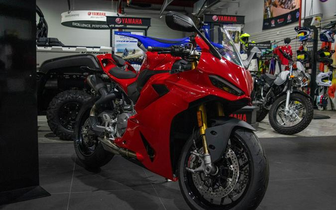 2026 Ducati Panigale V2 S Ducati Red V2 S