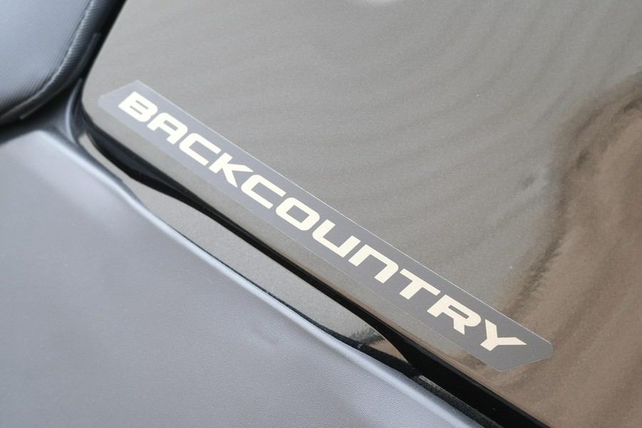 2026 CAN-AM OUTLANDER MAX 6X6 BACKCOUNTRY 1000R