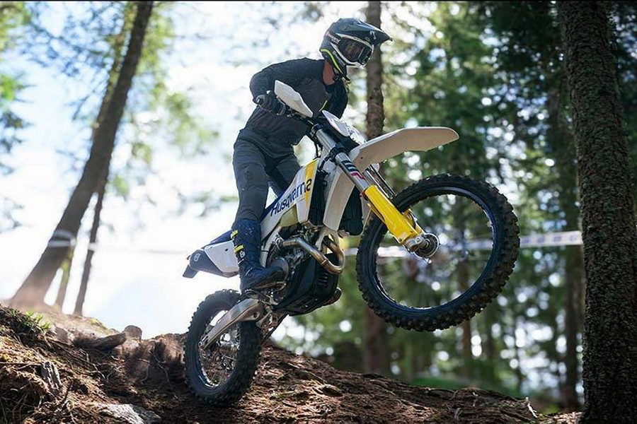 2027 TE 300 - Husqvarna Motorcycles