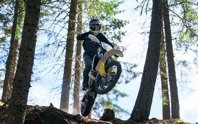 2027 TE 300 - Husqvarna Motorcycles
