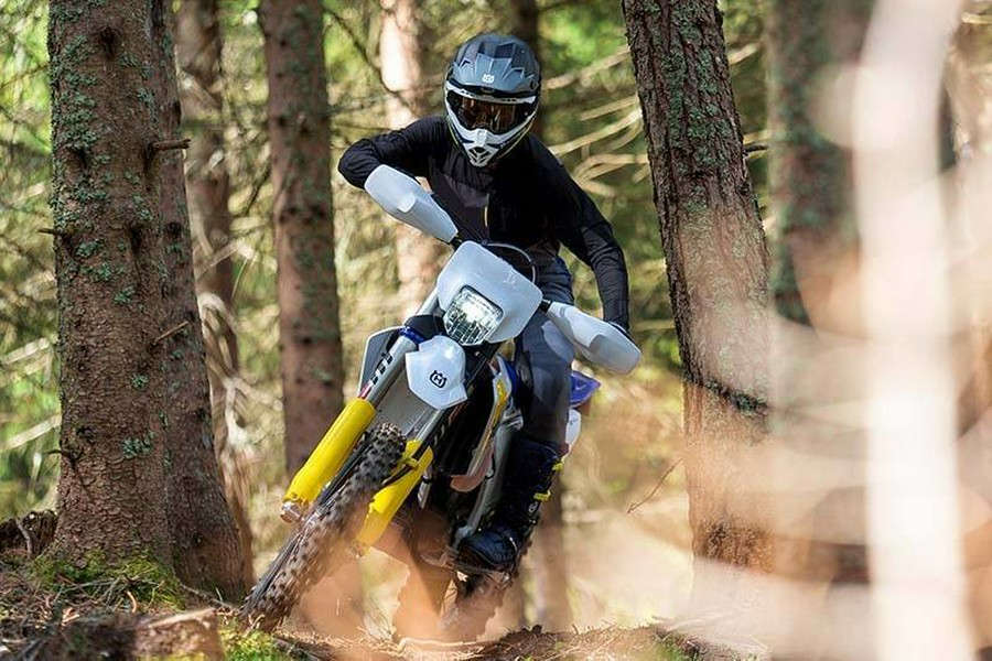 2027 TE 300 - Husqvarna Motorcycles